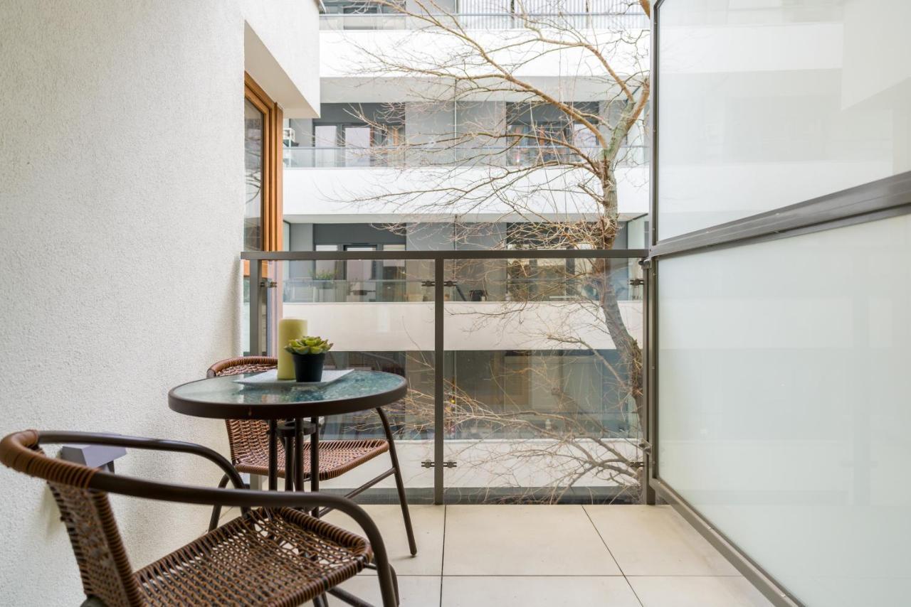 Villa Venecja Apartment Chwaliszewo With Free Garage City Center By Noclegi Renters Познань Экстерьер фото